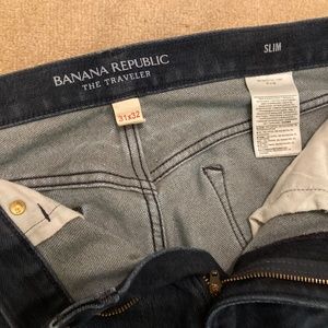 Banana Republic “The Traveler” Slim jeans